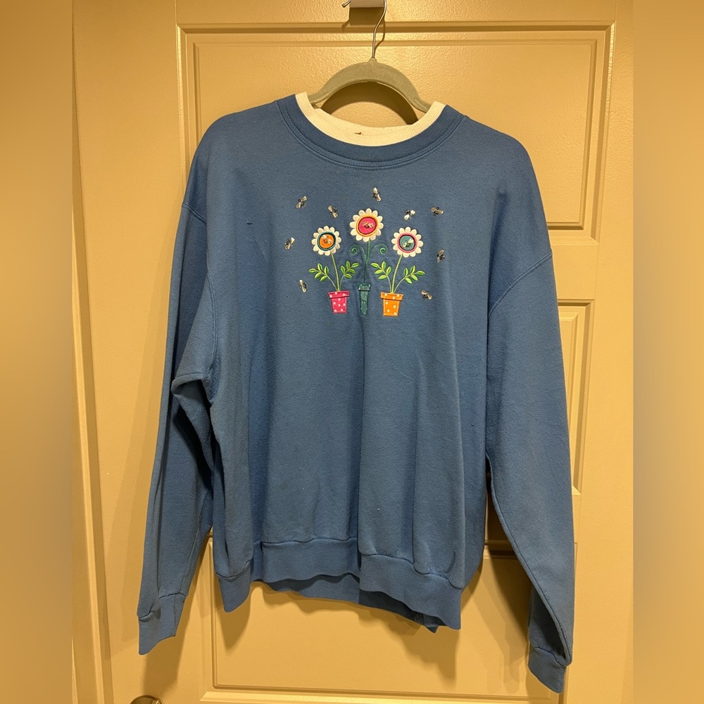 Vintage sweatshirt with floral design